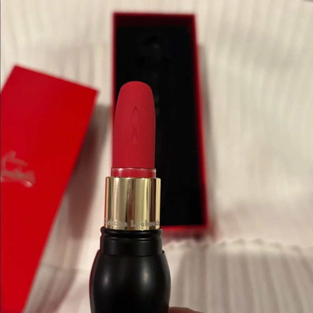 Christian Louboutin Rouge Louboutin Velvet Matte lipstick - Red Dramadouce 005M
